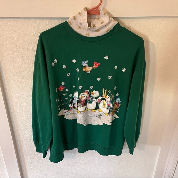 Nutcracker Tops - Vintage Nutcracker Women's XL Penguin Winter Turtleneck Sweatshirt.